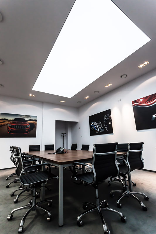 Inspiracje Światłem autorem projektu oświetlenia w Salonie Auto Breczko